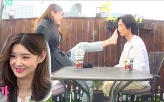 长得美就可以这样为所欲为吗？！居然上脚踹我？！愤怒！高清播放