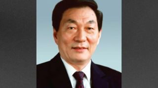 《纪念江泽民同志诞辰100周年大会举行》热播资讯