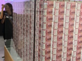 《12.4万亿元!关乎你的衣食住行》热播资讯