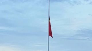 《朱镕基同志遗体18日火化》影视推荐